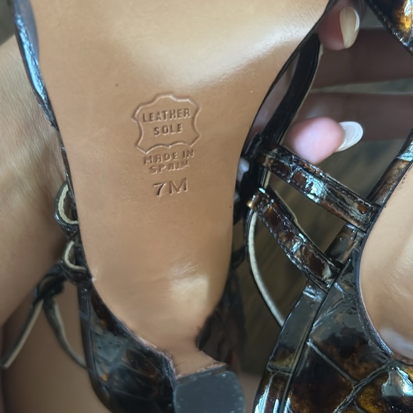 Pointed toe patent leather sling backs with brown crock print - Picture 4 of 5